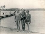 Trzy kobiety Dojlidy plaża 1937r