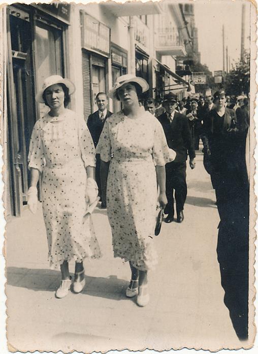 Dwie kobiety na Rynku Kościuszki